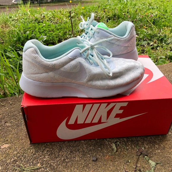 Nike Shoes - Nike running shoe